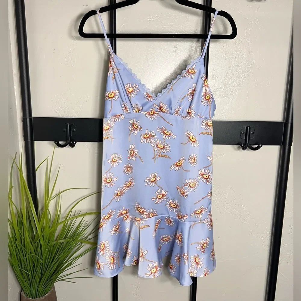 Kimchi Blue Urban Outfitters Satin Mini Floral Dress Size Medium - Picture 10 of 16